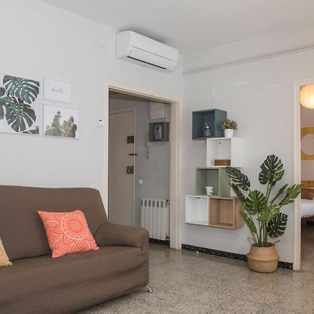 Sunny And Quiet Sagrada Familia Apartment Barcelona Exterior foto