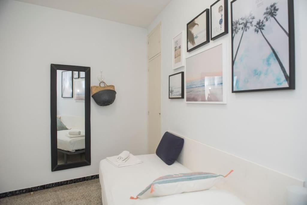 Sunny And Quiet Sagrada Familia Apartment Barcelona Exterior foto