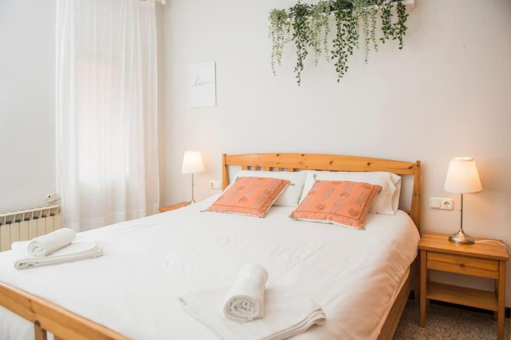 Sunny And Quiet Sagrada Familia Apartment Barcelona Exterior foto